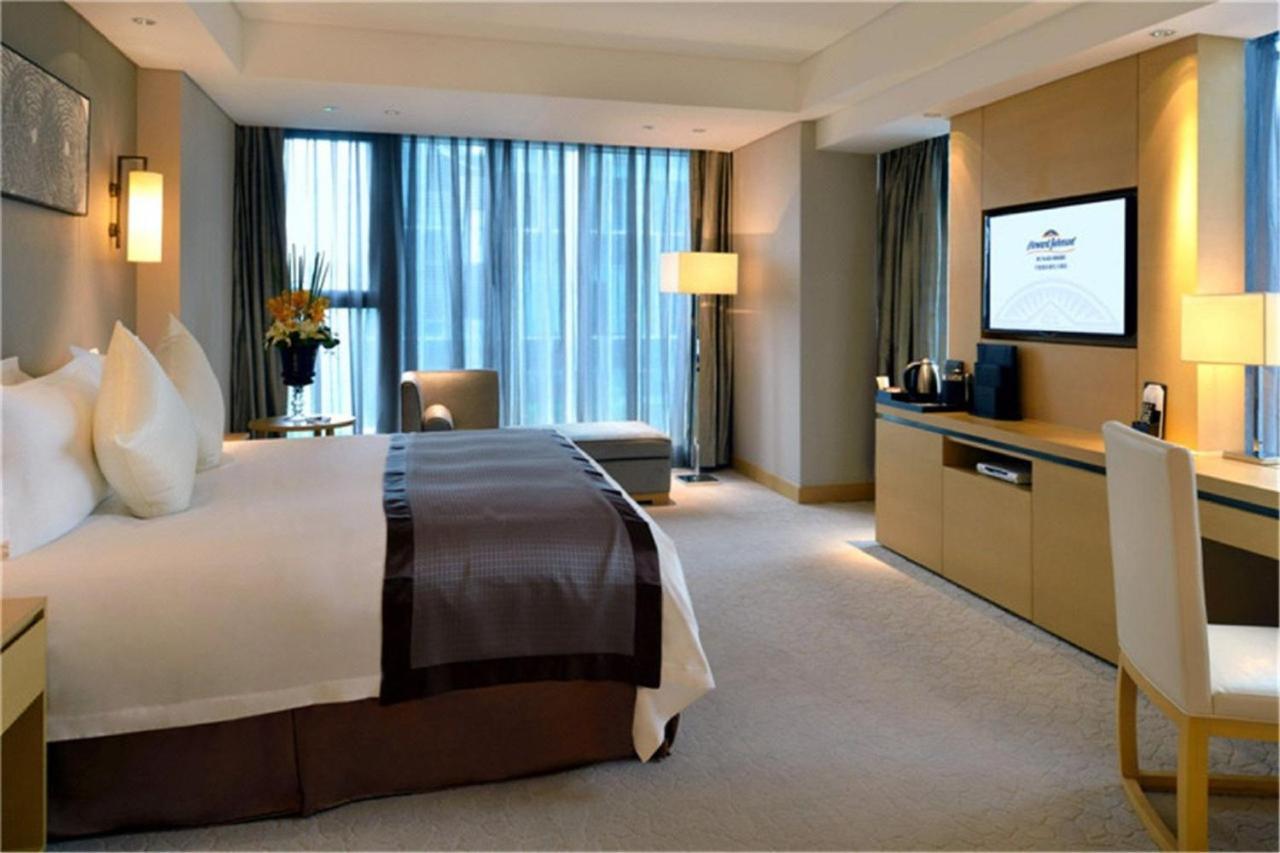 Howard Johnson Ifc Plaza Ningbo Exterior foto