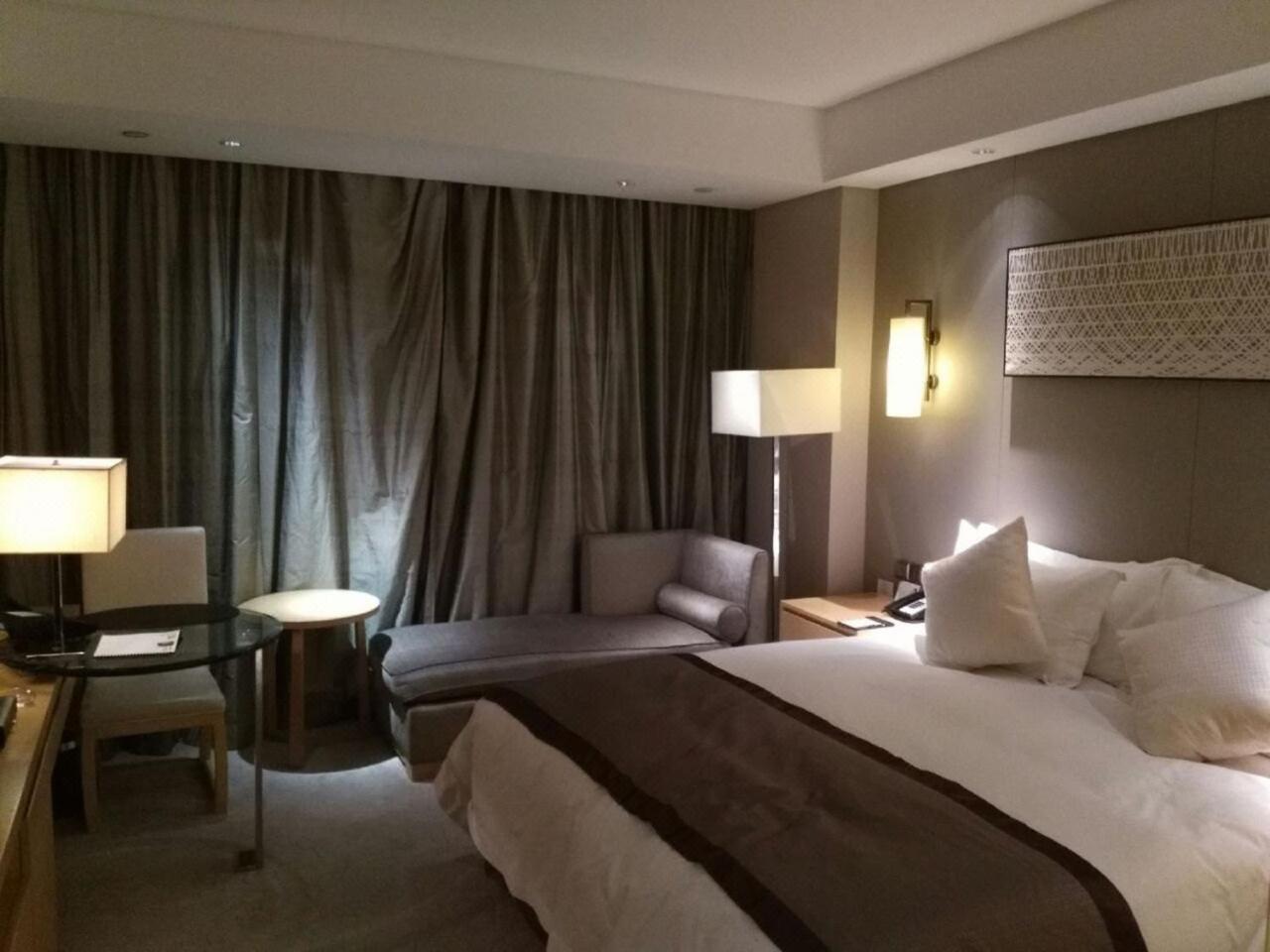 Howard Johnson Ifc Plaza Ningbo Exterior foto